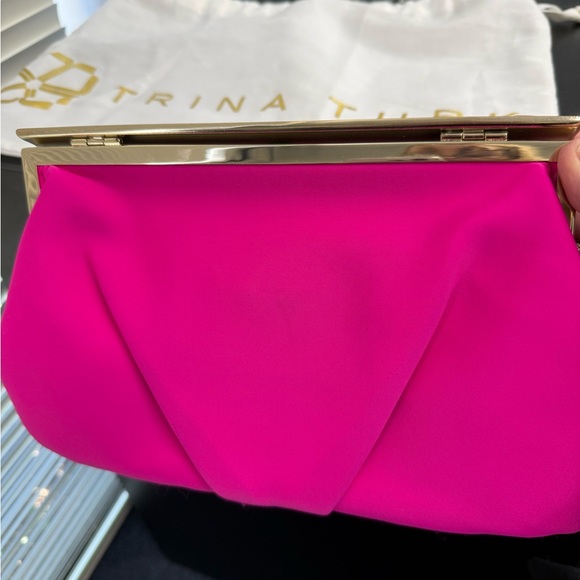 Trina Turk Fuchsia Satin Clutch with Tan & Gold Trim & Dust Bag - Picture 6 of 9